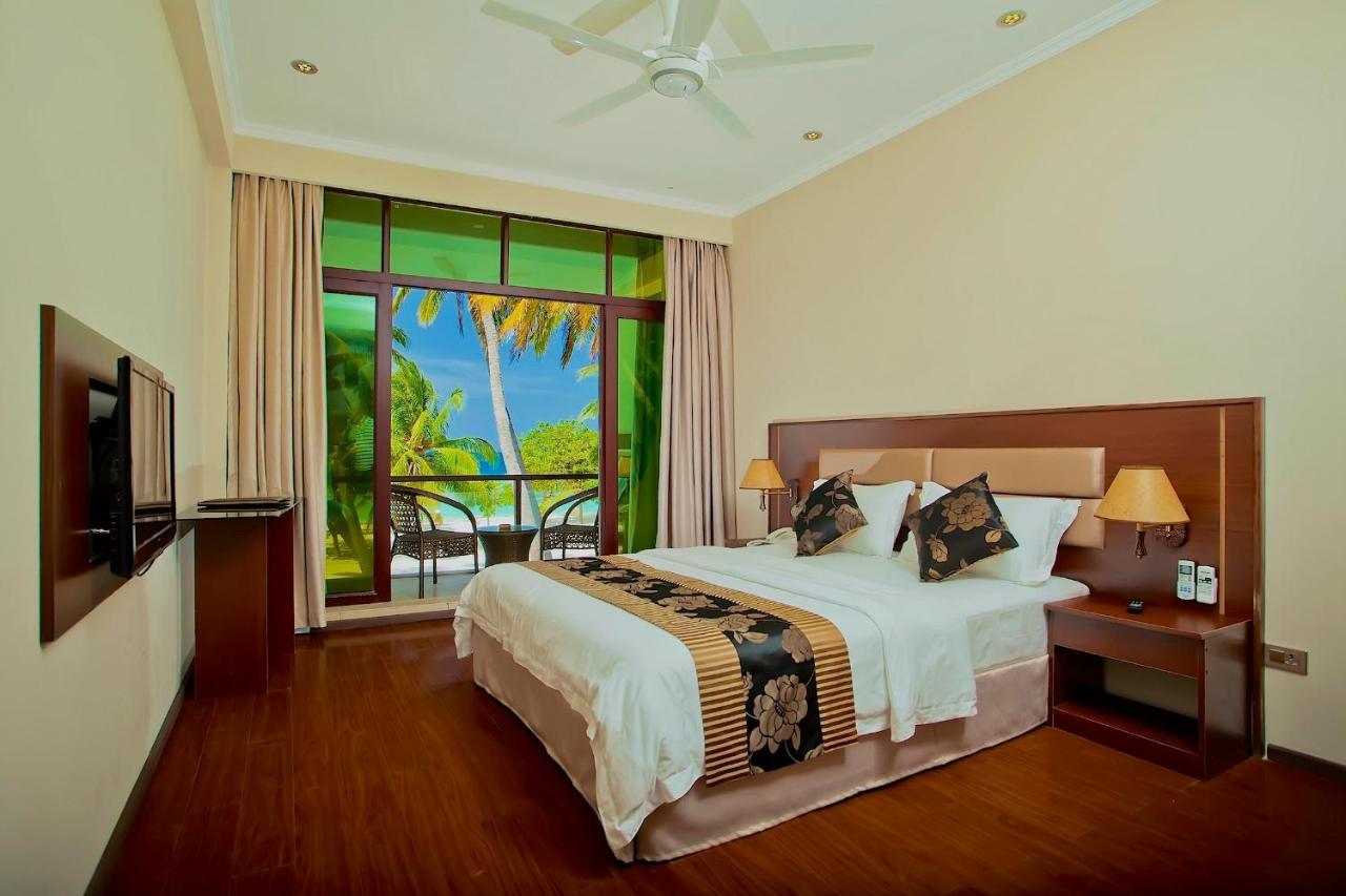 Kaani Beach Hotel At Maafushi Eksteriør billede