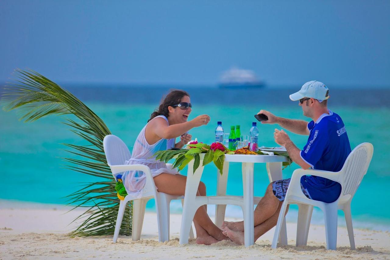 Kaani Beach Hotel At Maafushi Eksteriør billede
