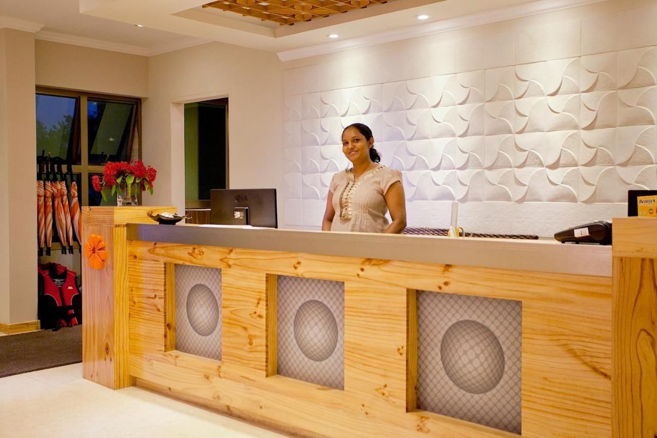 Kaani Beach Hotel At Maafushi Eksteriør billede